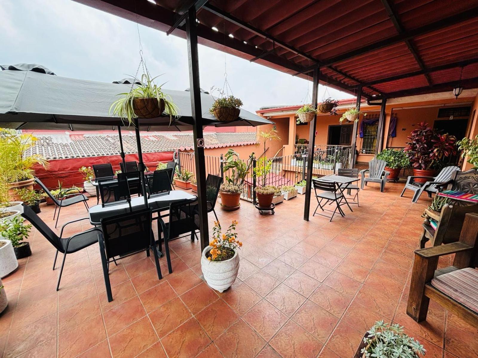 Hotel Chilero Y Cafe Antigua Bagian luar foto